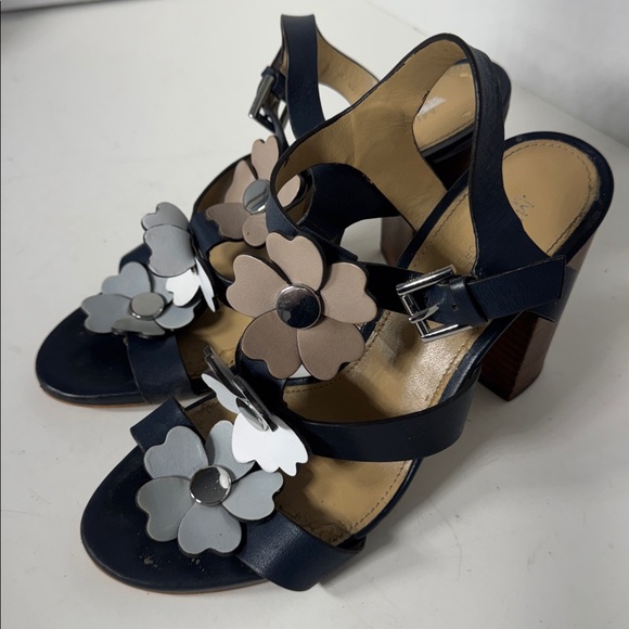 Michael Kors Blue Flower Petal stacked heel sandal Size 7 - Picture 3 of 10